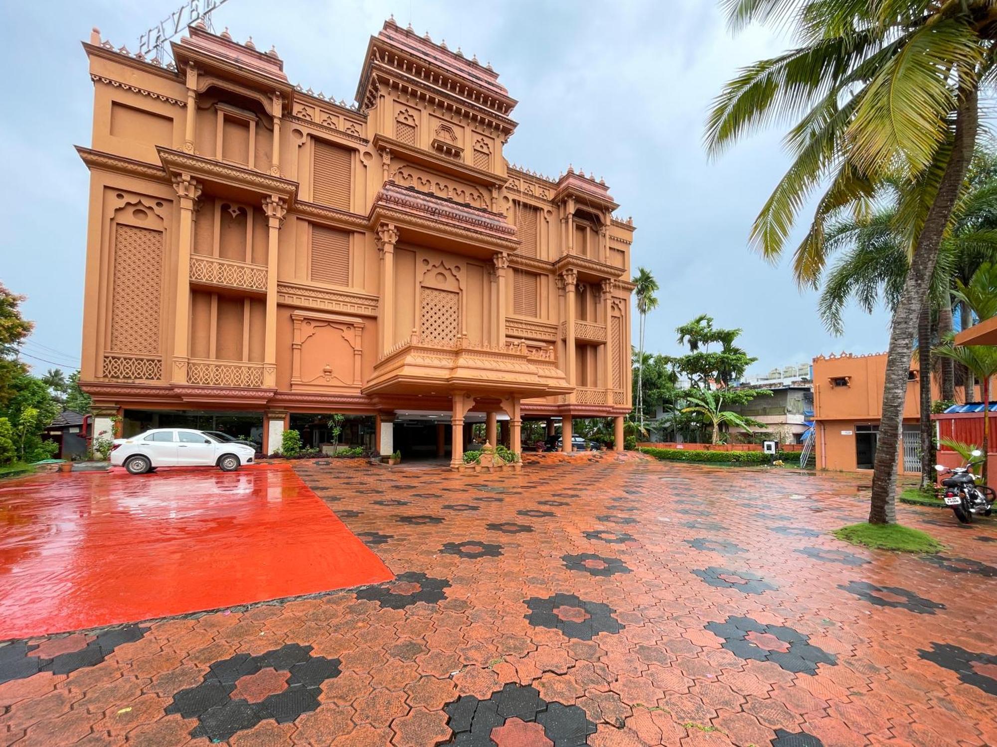 Haveli Backwater Resort Alappuzha Extérieur photo